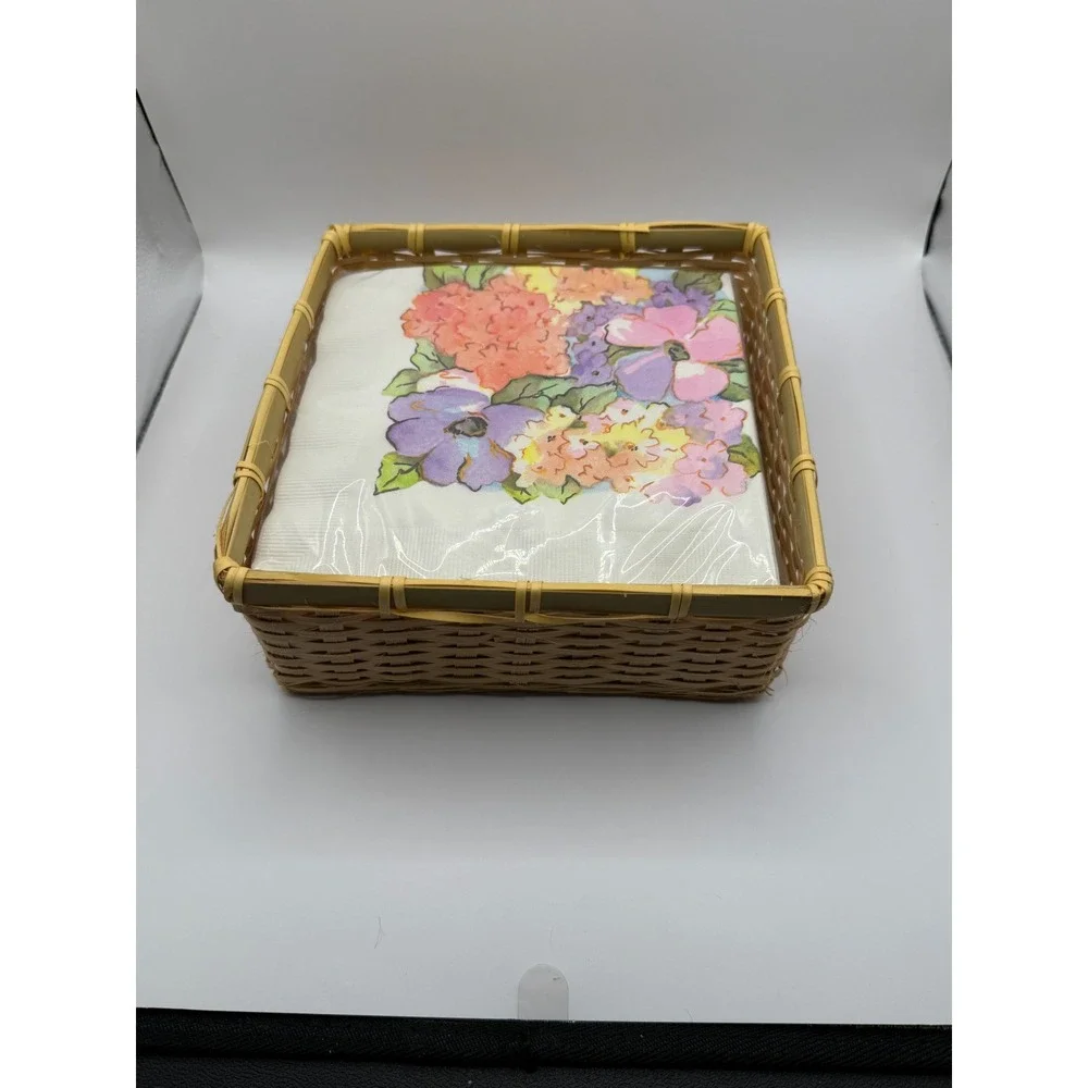 Avon Gift Collection Spring Hostess‎ Napkins Woven Basket 50 Count 3-Ply Floral
